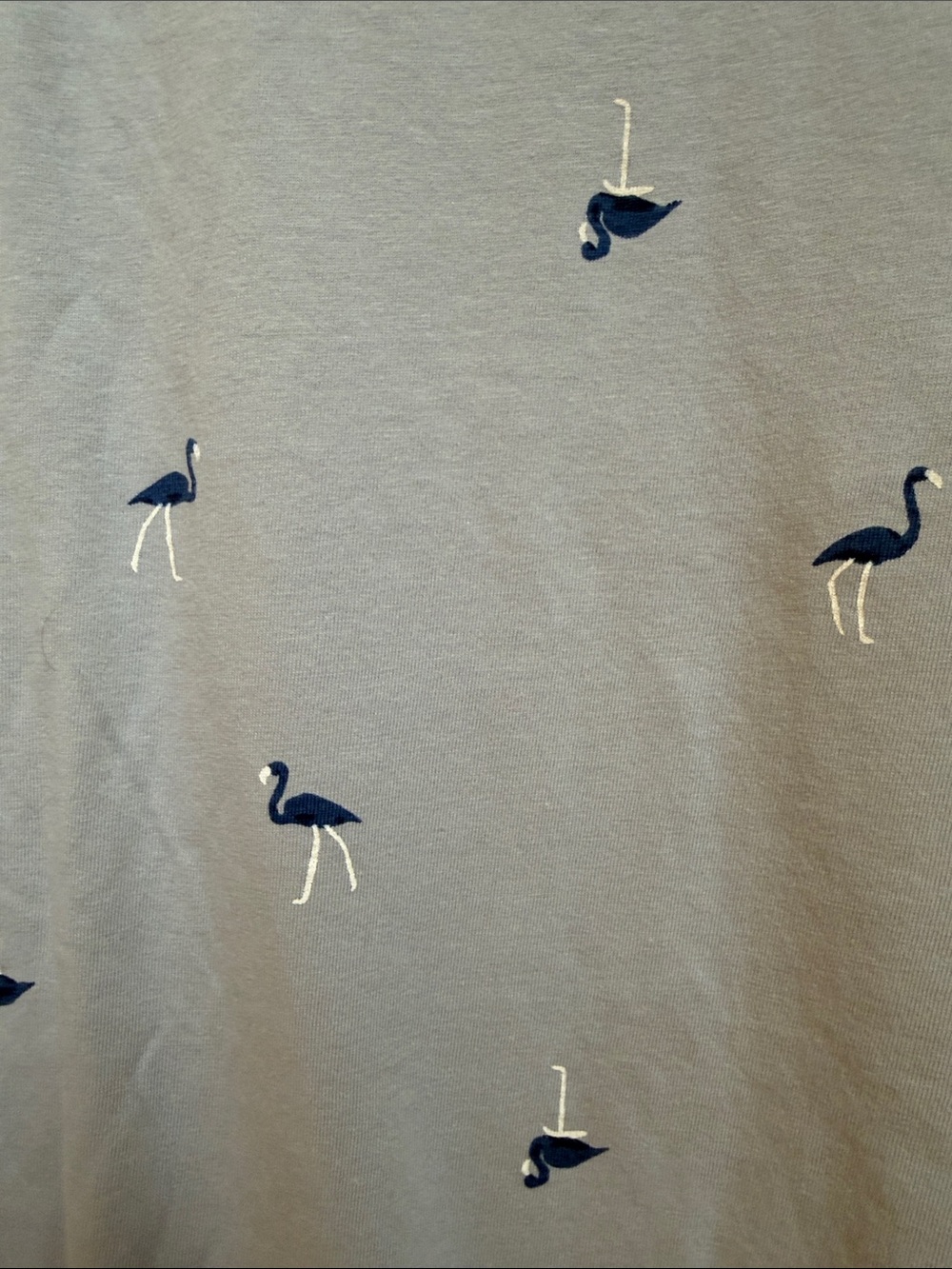 Old Navy Light Gray Tee with Navy Flamingo Print, medium - Picture 5 of 5